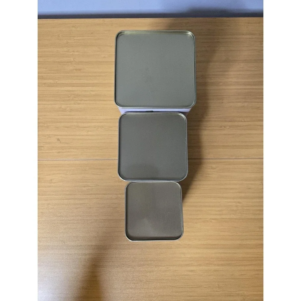 Vintage 3 Piece Metal Nesting Canisters.